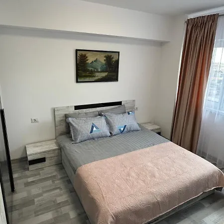 1 Mai - Luxury Park - Self Check-in - Private Parking - 1 * Craiova