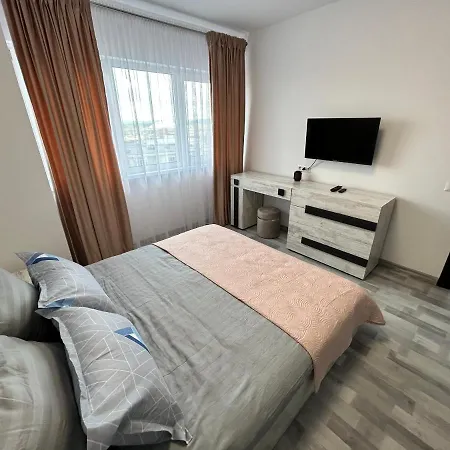 1 Mai - Luxury Park - Self Check-in - Private Parking - 1 * Craiova