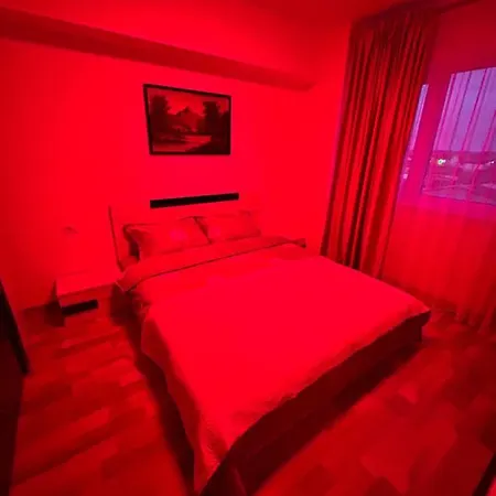 Apartment 1 Mai - Luxury Park - Self Check-in - Private Parking - 1 Craiova