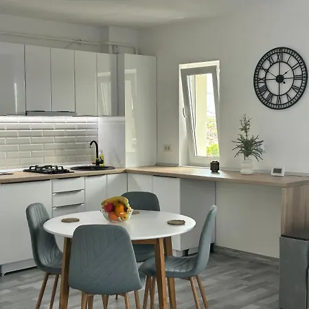 1 Mai - Luxury Park - Self Check-in - Private Parking - 1 Apartment Craiova