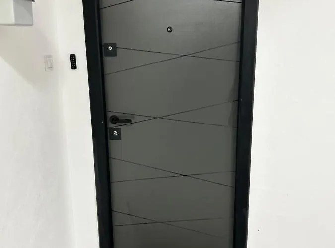 1 Mai - Luxury Park - Self Check-in - Private Parking - 1 Lägenhet