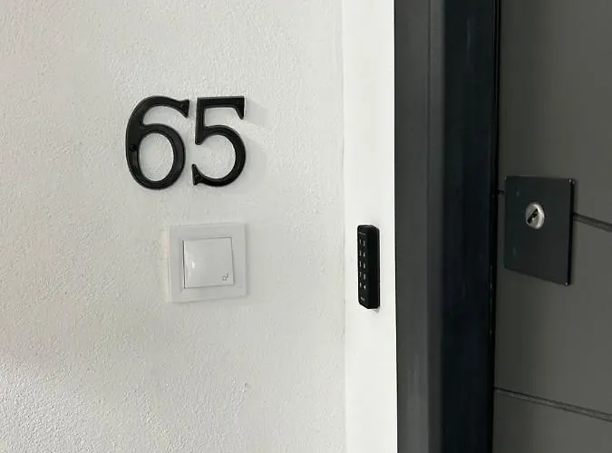 1 Mai - Luxury Park - Self Check-in - Private Parking - 1 Craiova